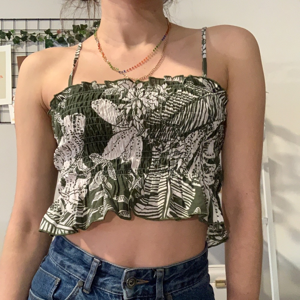 Tropical cropped tank ✨